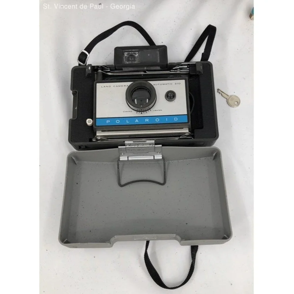 Vintage 1960's Polaroid Automatic 210 Land Camera w/ Flash‎ & Case Untested Read